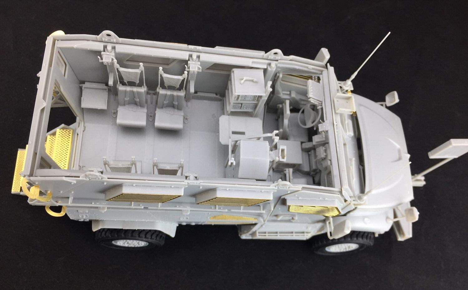 Bronco Models 1/35 M1224 MaxxPro MRAP Armoured Car | 6970162330502