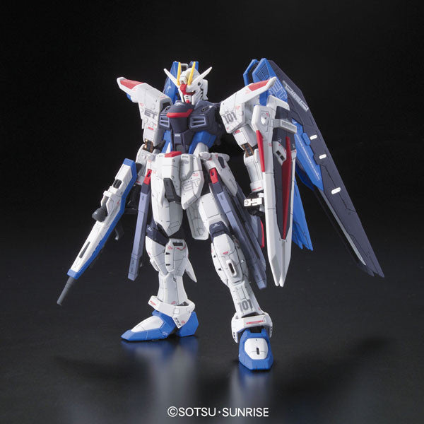 Bandai #5 Freedom Gundam 'Gundam SEED', Bandai RG | 4543112716255