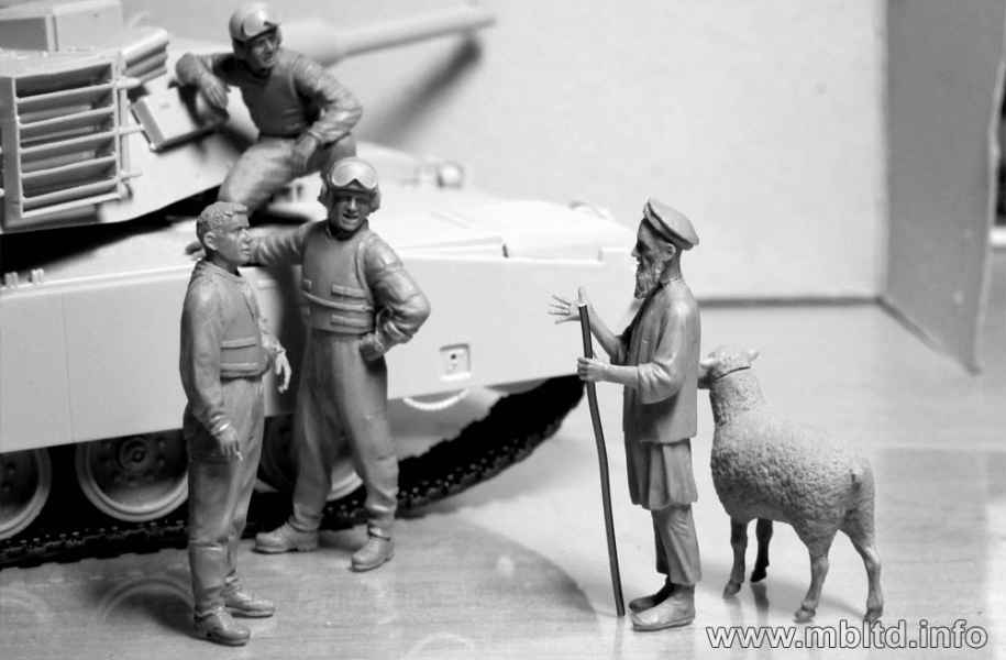 MASTER BOX 1/35 Modern US tankmen in Afghanistan. Can we buy one of your sheep for a BBQ | 4820113080890