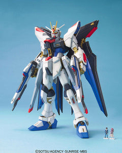 機動戦士ガンダムSeed Destiny - ZGMF-X20A Strike Freedom Gundam - MG - 1/100(Bandai)