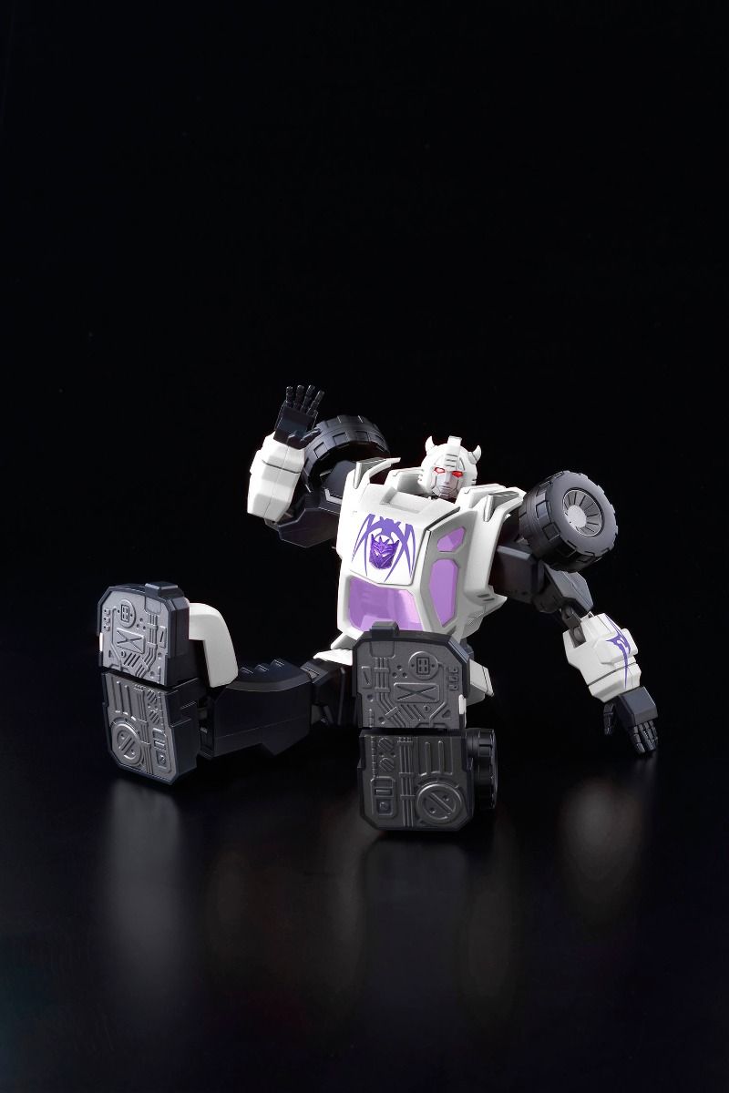 Flame Toys BugBite (Exclusive) 'Transformers' Furai Model | 4897054513701