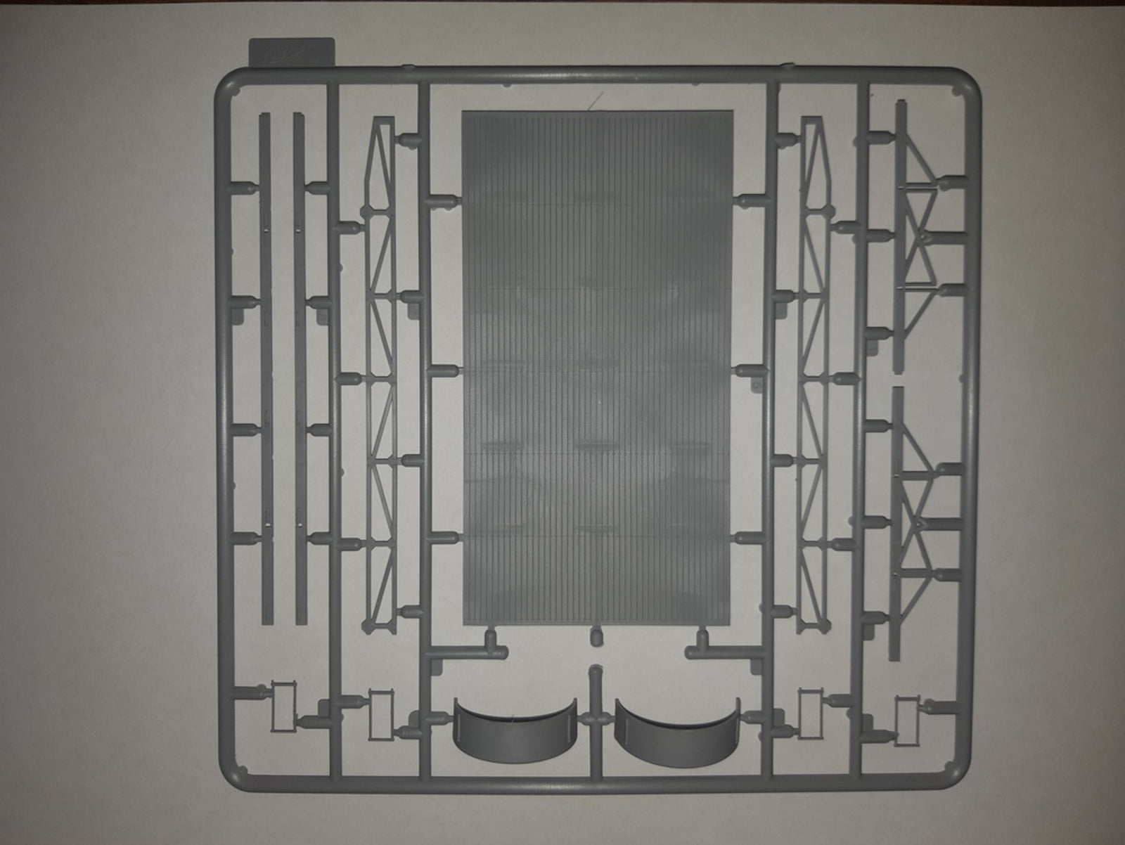 ICM 1/35 Lastkraftwagen 3,5 t AHN with German Drivers | 4823044405923